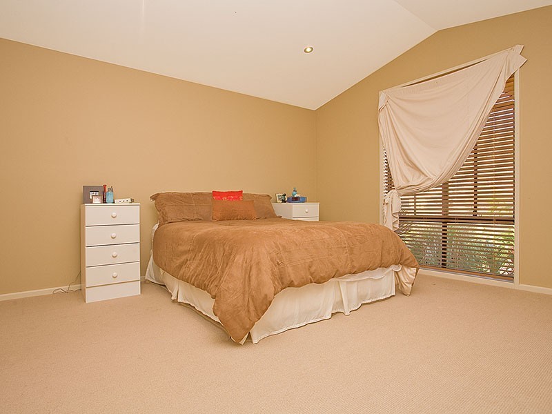 9 Macalister Terrace, Albion Park NSW 2527