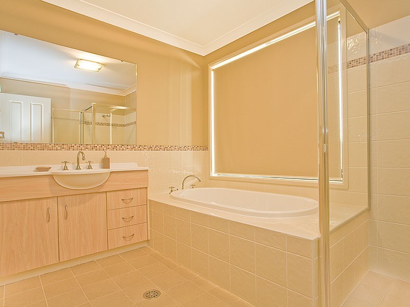 9 Macalister Terrace, Albion Park NSW 2527