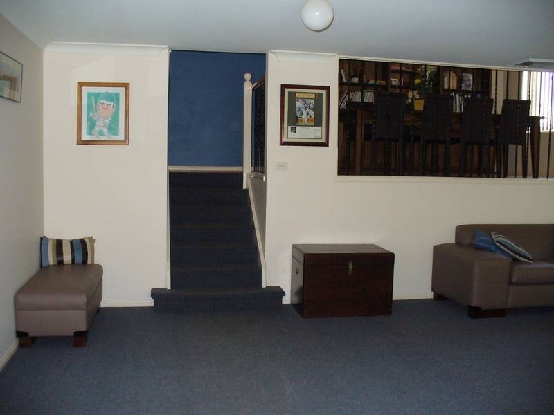 2 Dombarton Place, Horsley NSW 2530