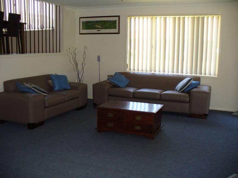 2 Dombarton Place, Horsley NSW 2530