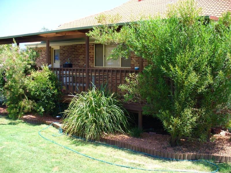 2 Dombarton Place, Horsley NSW 2530