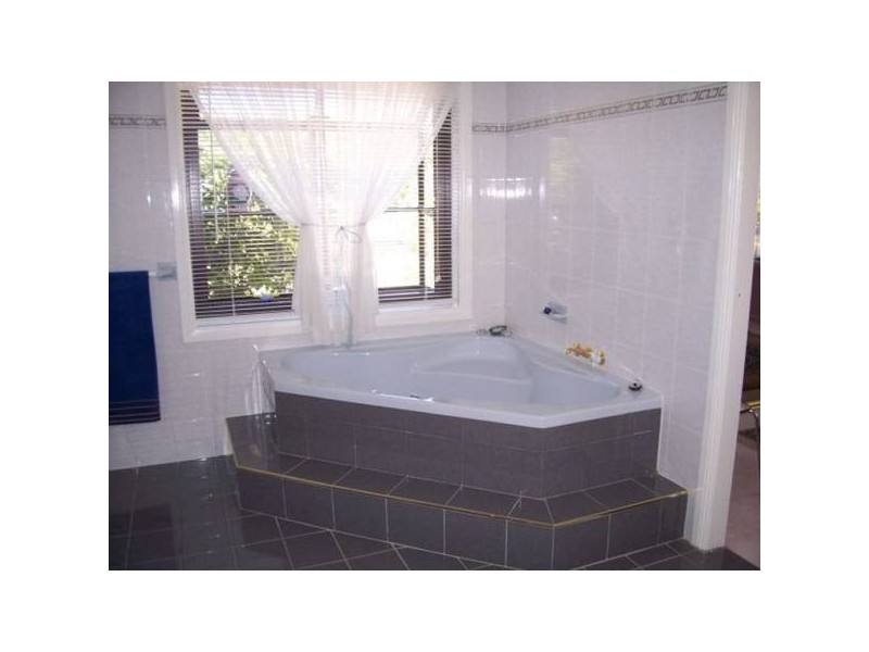 Valentine NSW 2280