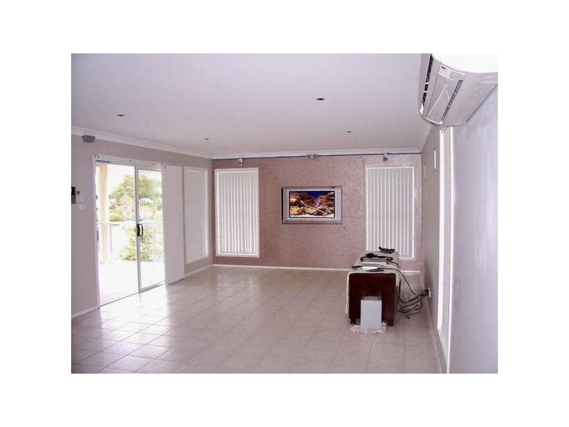 Valentine NSW 2280