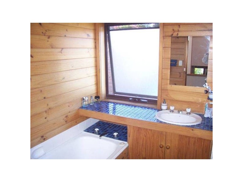 Tingira Heights NSW 2290