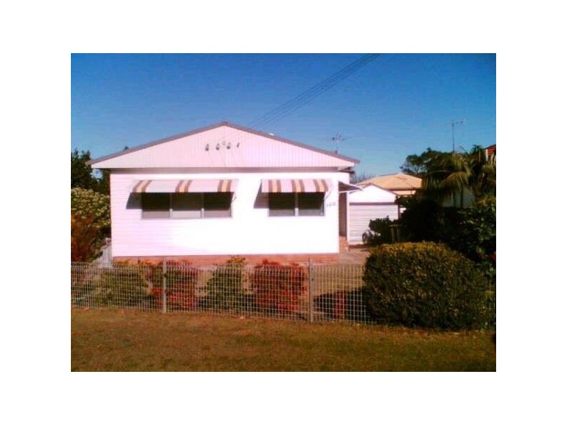 100 Berkeley Street, Speers Point NSW 2284