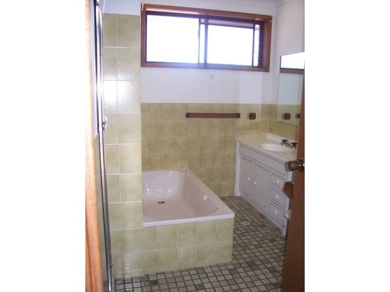 Warners Bay NSW 2282