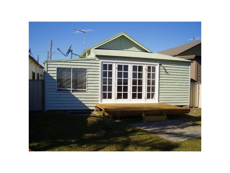 New Street, Belmont South NSW 2280