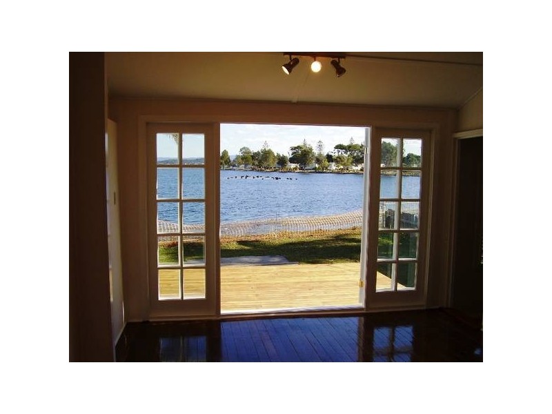 New Street, Belmont South NSW 2280