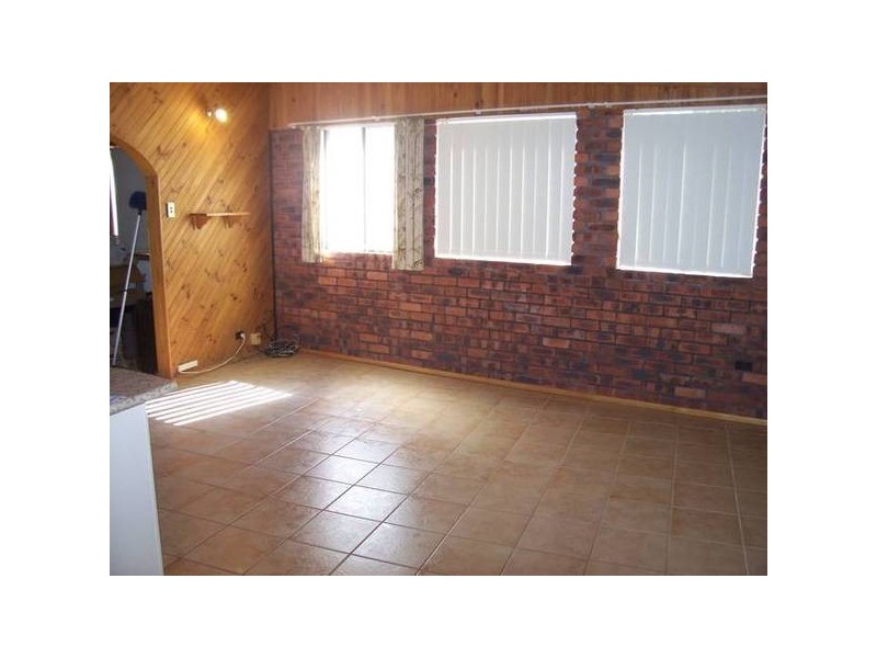 10 Helen Street, Mount Hutton NSW 2290