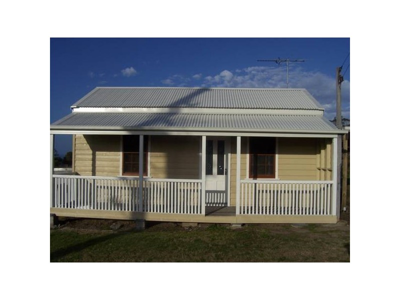 17 Clarke Street, Catherine Hill Bay NSW 2281