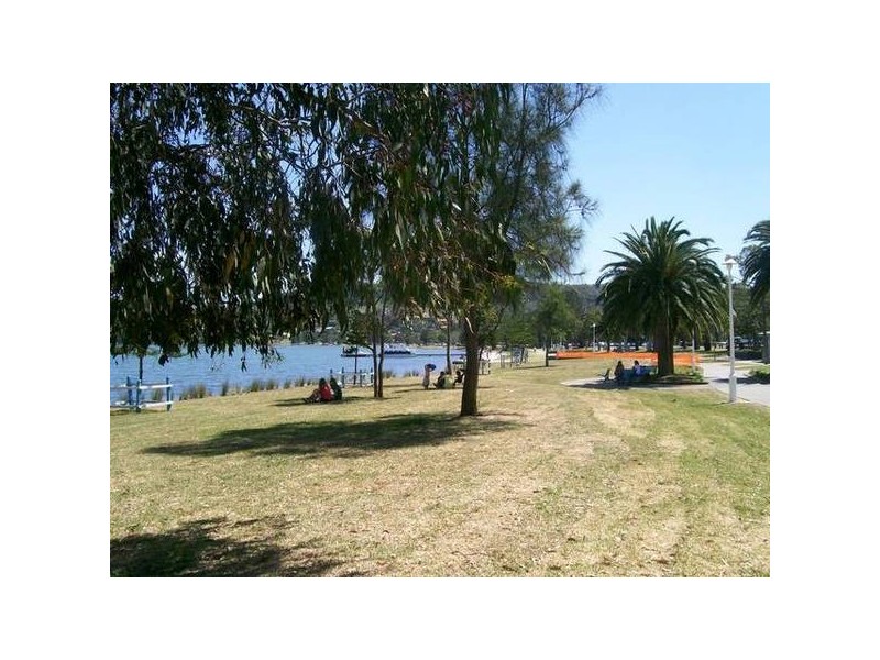 127 Wentworth Grove, Macquarie Hills NSW 2285