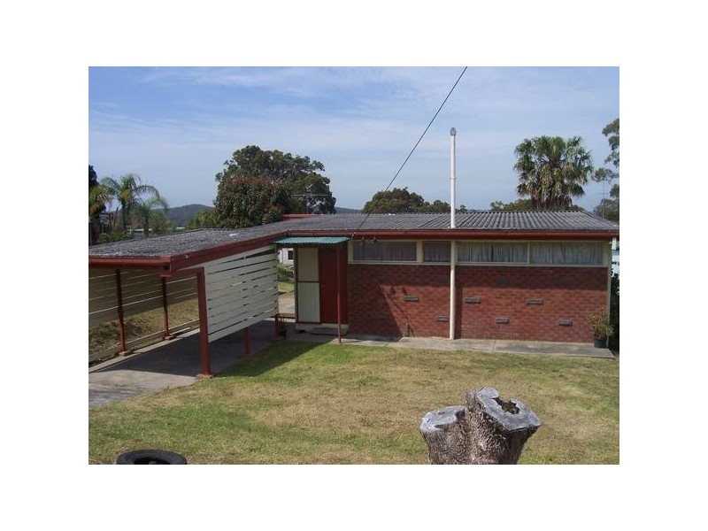 50 Thompson Road, Speers Point NSW 2284