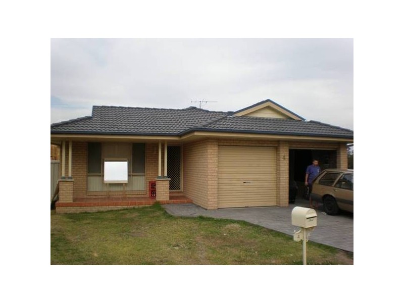 4 Antrim Street, Ashtonfield NSW 2323