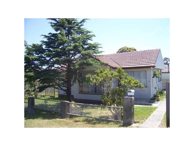 5 Pring Street, Warners Bay NSW 2282