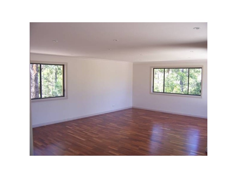 14 Julianna Cove, Cameron Park NSW 2285