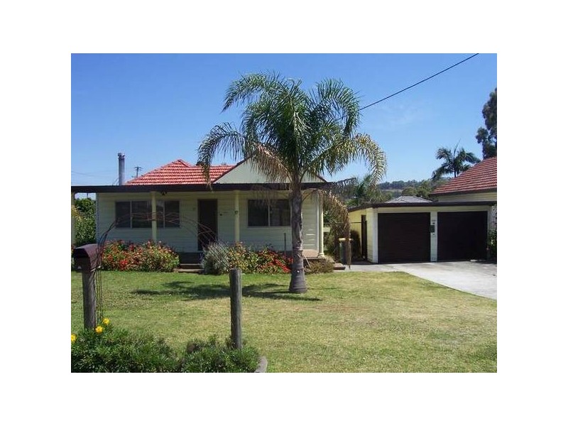 37 Yorston Street, Warners Bay NSW 2282