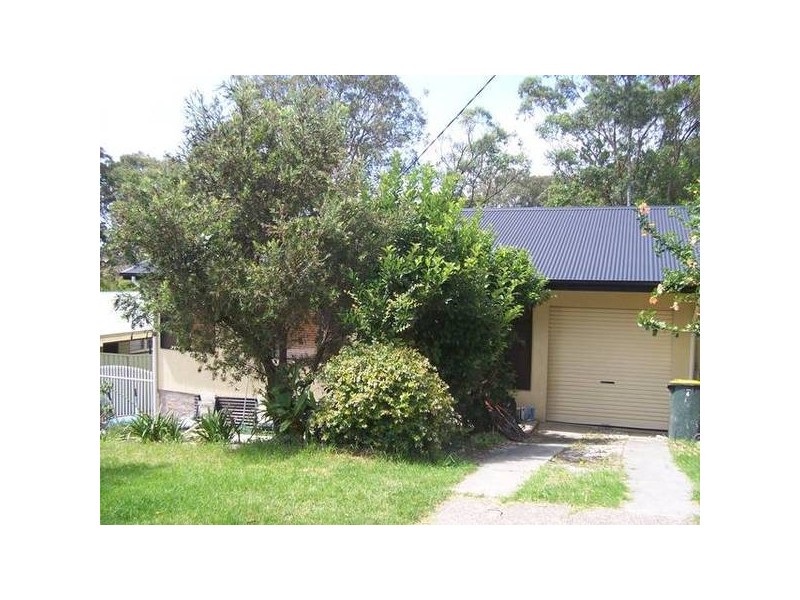 24 Kananook Crescent, Belmont North NSW 2280