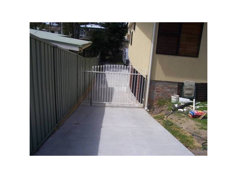 24 Kananook Crescent, Belmont North NSW 2280