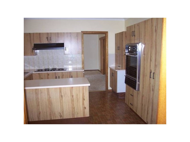 8 Longworth Aveune, Cardiff NSW 2285