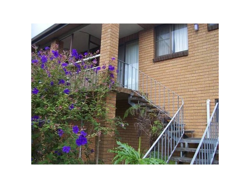 8 Longworth Aveune, Cardiff NSW 2285