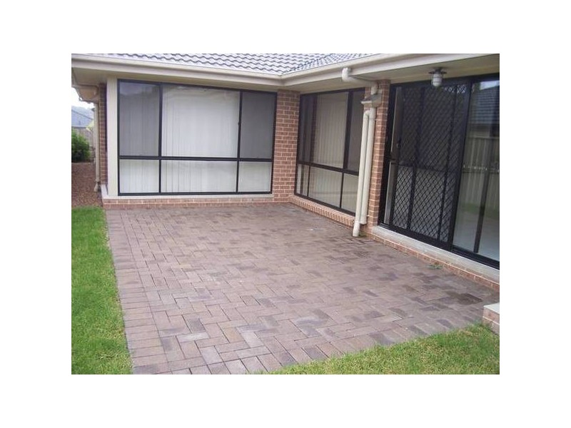 33 Dunbar Street, Cameron Park NSW 2285