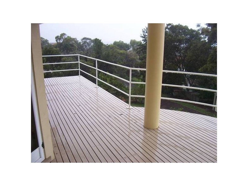 32 Scenic Drive, Caves Beach NSW 2281