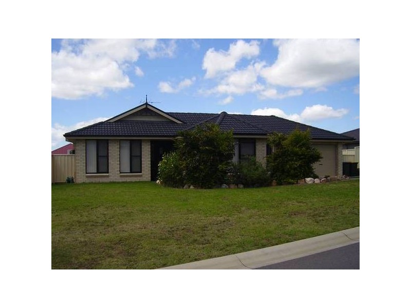 3 Elkin Close, Morpeth NSW 2321