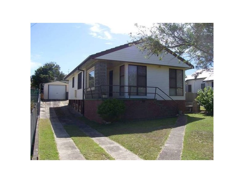 69 Wood Street, Redhead NSW 2290