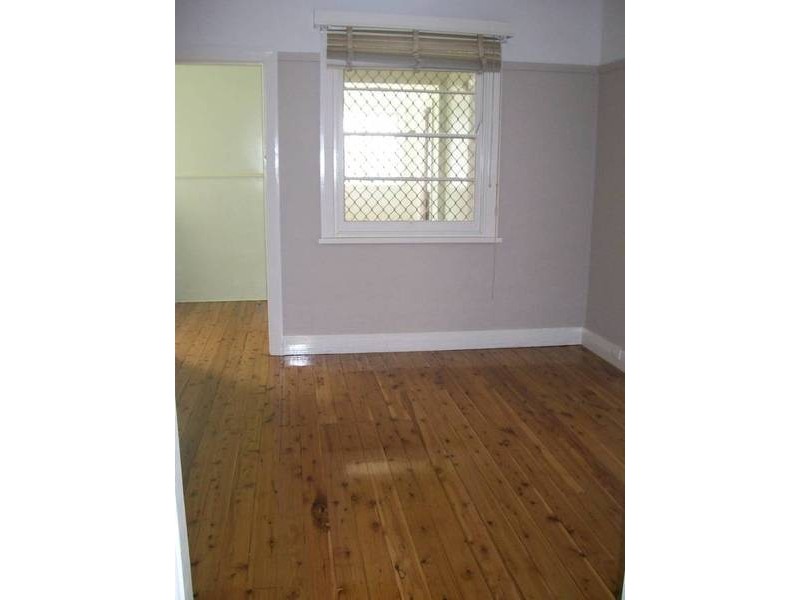 Hamilton South NSW 2303