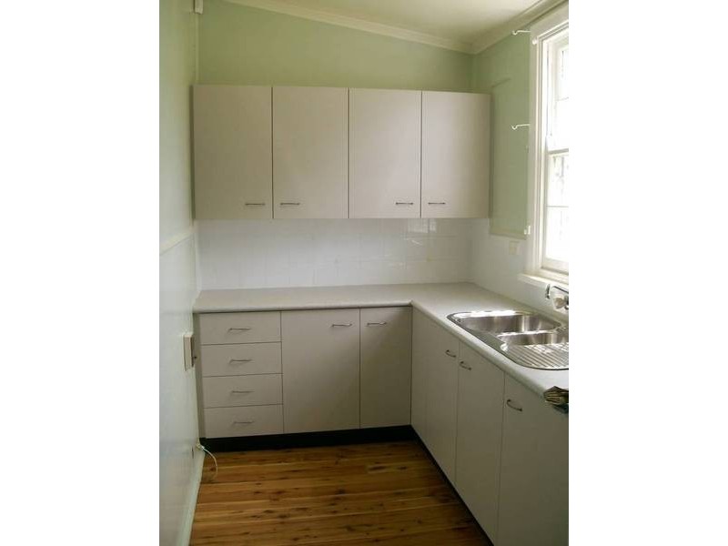 Hamilton South NSW 2303