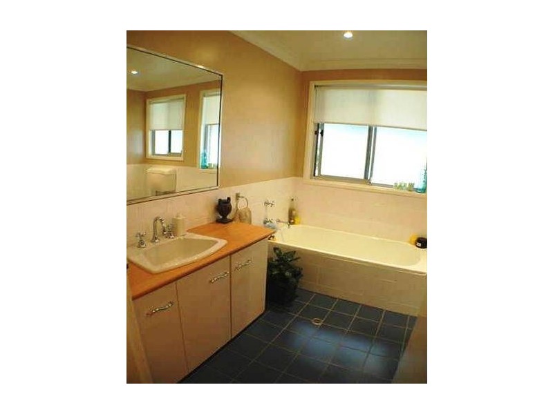 3 Courtney Close, Charlestown NSW 2290