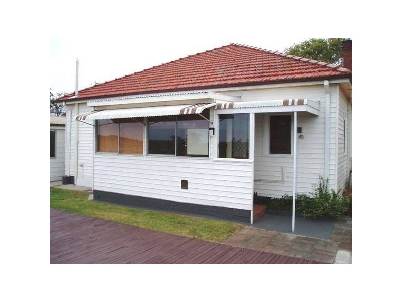 9 Bellevue Road, Belmont NSW 2280