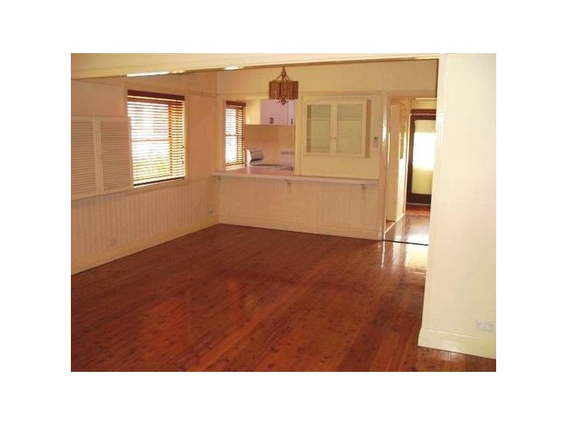 9 Bellevue Road, Belmont NSW 2280