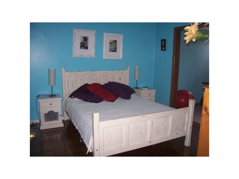 64 Wood Street, Redhead NSW 2290