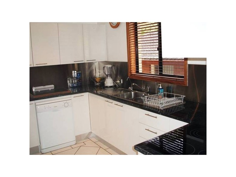 67 Kimbarra Close, Kotara NSW 2289