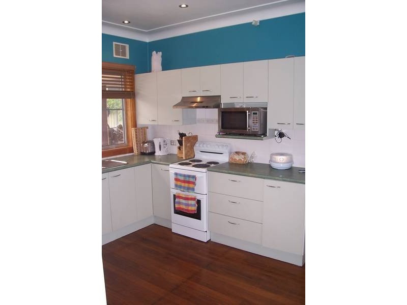 8 Tennant Road, Mount Hutton NSW 2290