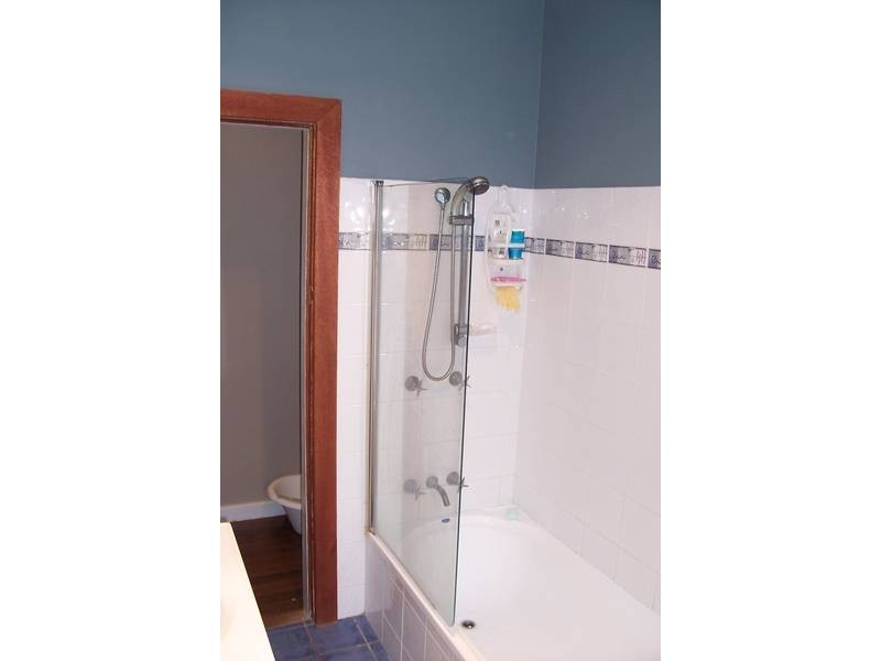 8 Tennant Road, Mount Hutton NSW 2290