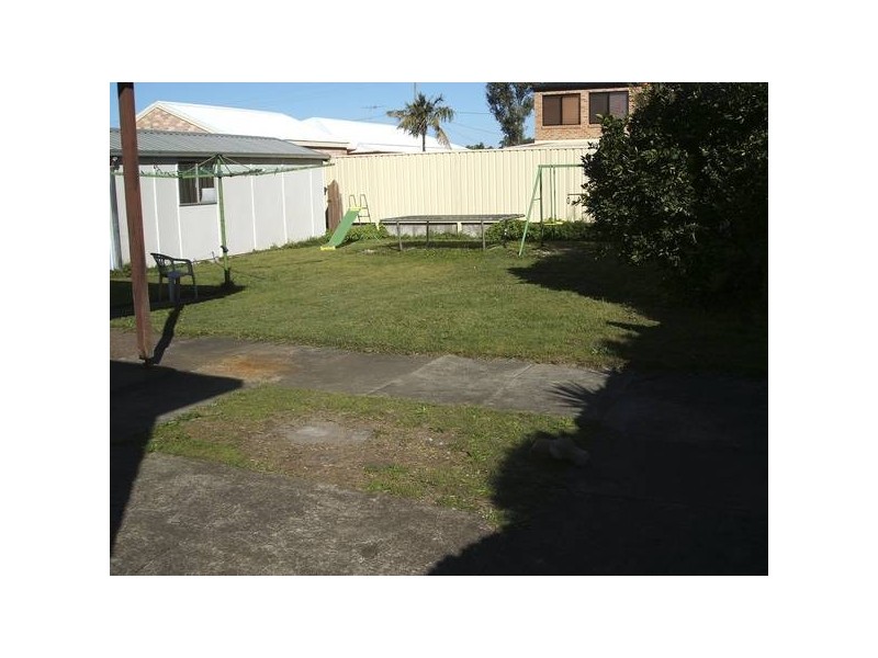 Pelican NSW 2281