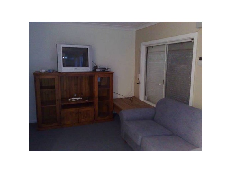 2/836 Macquarie Drive, Croudace Bay NSW 2280