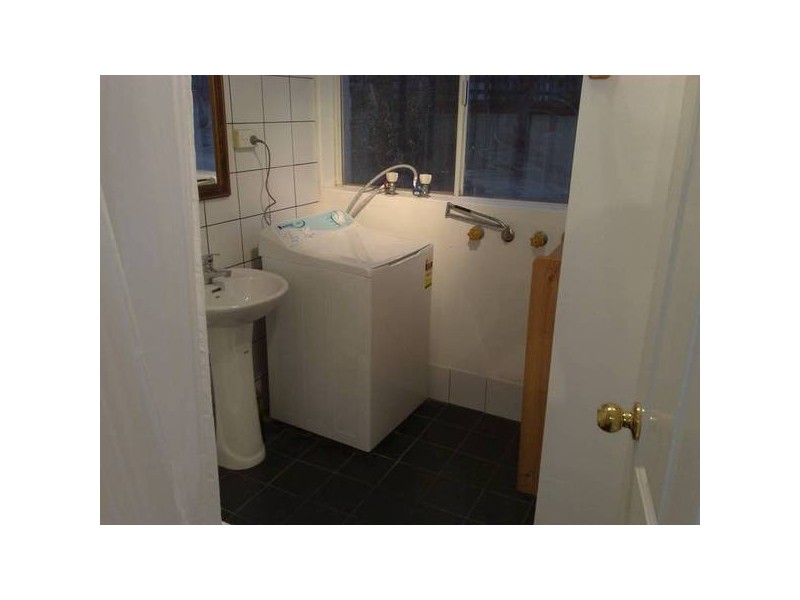 2/836 Macquarie Drive, Croudace Bay NSW 2280