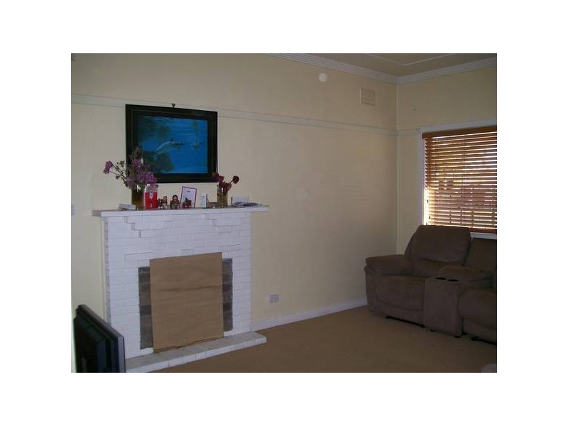 3 York Crescent, Belmont NSW 2280