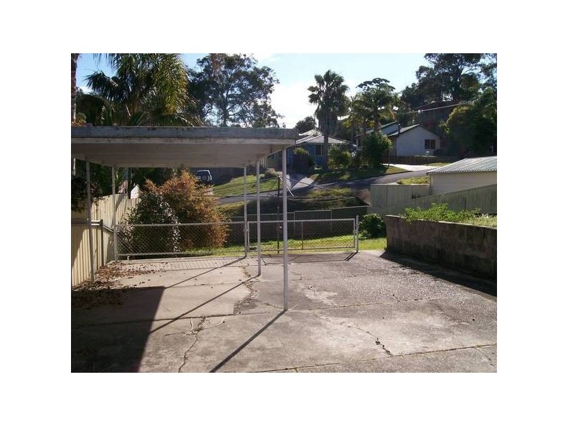 100 Floraville Road, Floraville NSW 2280