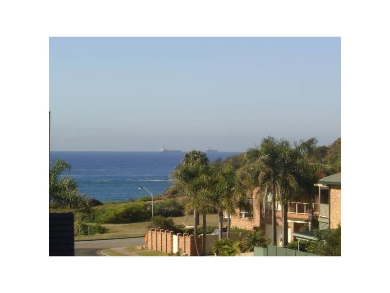 16 Coppervalley Close, Caves Beach NSW 2281
