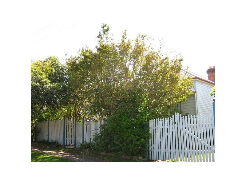 74 Lindesay Street, East Maitland NSW 2323