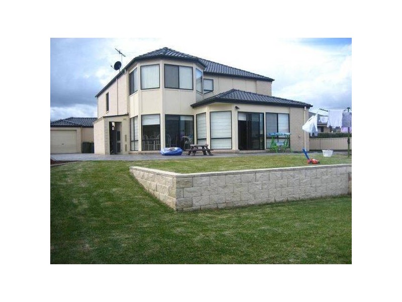 6 Bowerbird Street, Maryland NSW 2287