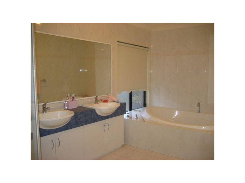 6 Bowerbird Street, Maryland NSW 2287