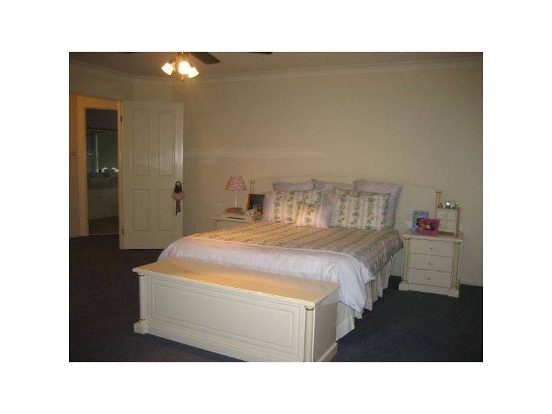 6 Bowerbird Street, Maryland NSW 2287