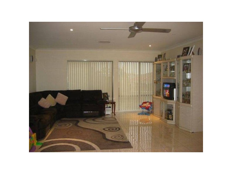 6 Bowerbird Street, Maryland NSW 2287