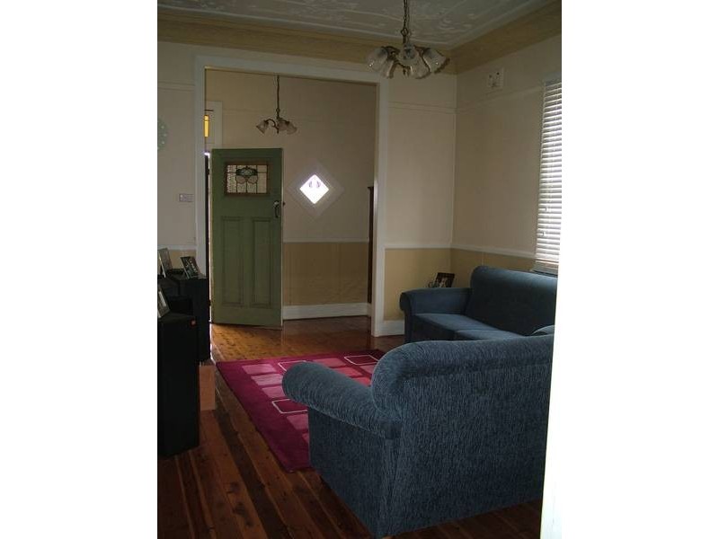 6 Gow Street, Hamilton North NSW 2292