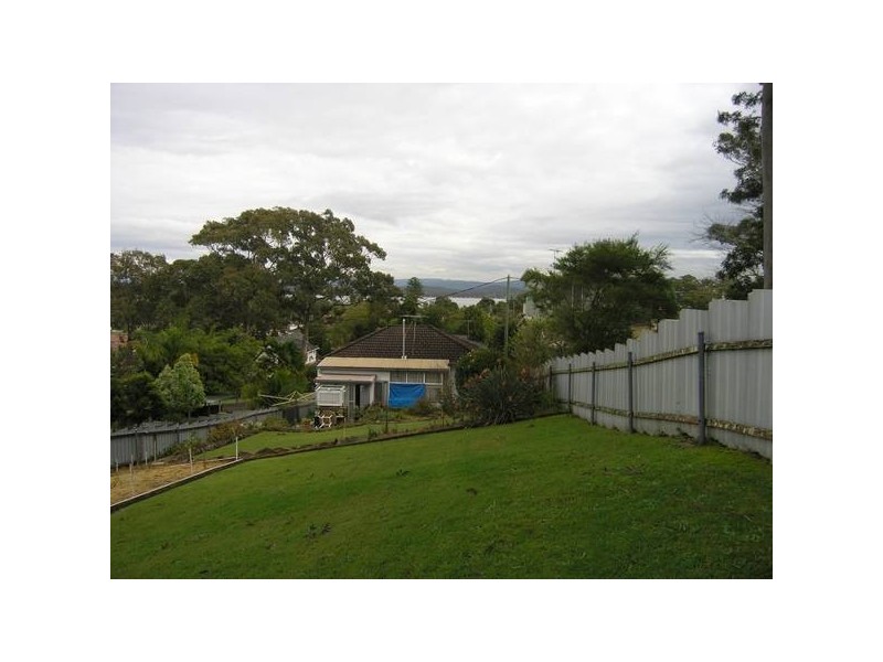 45 Coronation St, Warners Bay NSW 2282